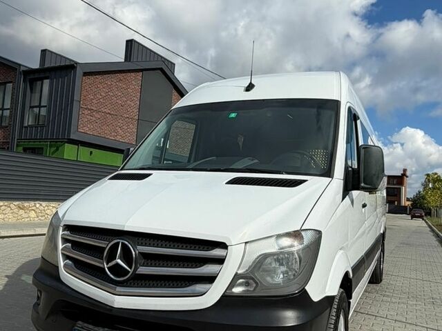 Белый Мерседес Sprinter, объемом двигателя 2.14 л и пробегом 649 тыс. км за 24200 $, фото 1 на Automoto.ua