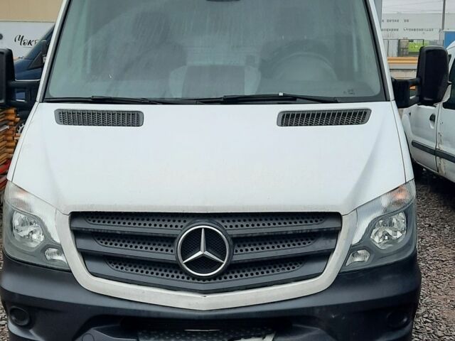Белый Мерседес Sprinter, объемом двигателя 2.2 л и пробегом 260 тыс. км за 16800 $, фото 1 на Automoto.ua