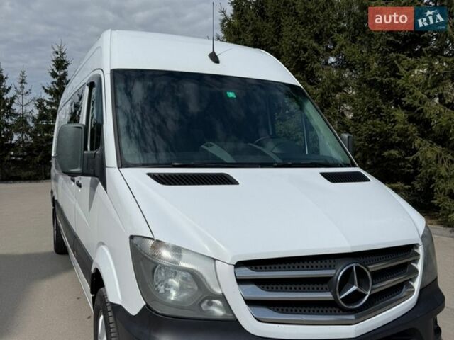 Белый Мерседес Sprinter, объемом двигателя 2.14 л и пробегом 646 тыс. км за 24800 $, фото 1 на Automoto.ua
