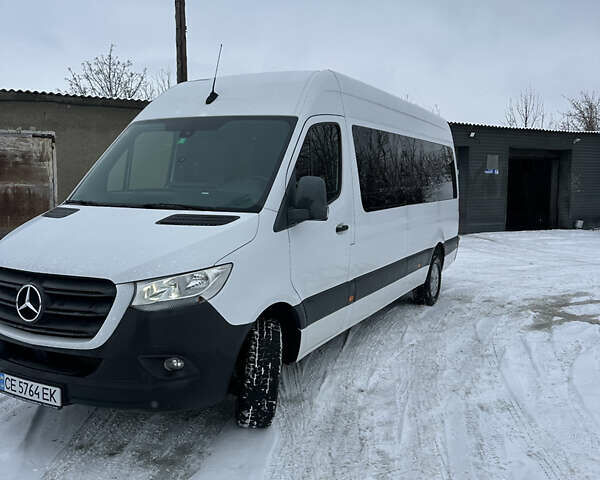 Белый Мерседес Sprinter, объемом двигателя 3 л и пробегом 408 тыс. км за 38714 $, фото 1 на Automoto.ua