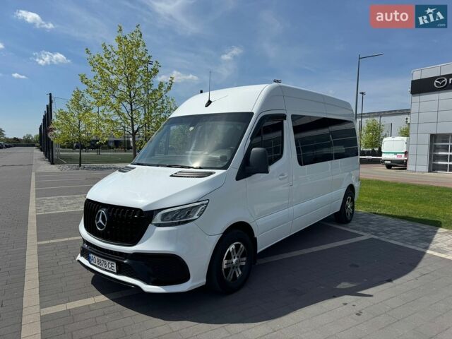 Белый Мерседес Sprinter, объемом двигателя 2.14 л и пробегом 235 тыс. км за 30999 $, фото 1 на Automoto.ua