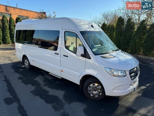 Белый Мерседес Sprinter, объемом двигателя 2.14 л и пробегом 470 тыс. км за 35000 $, фото 1 на Automoto.ua