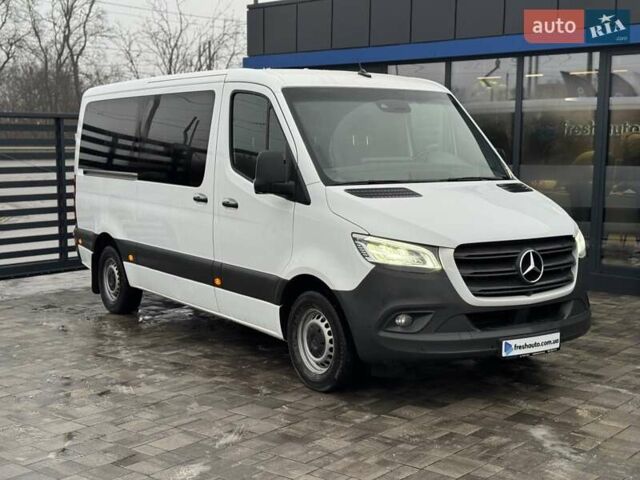 Белый Мерседес Sprinter, объемом двигателя 2.2 л и пробегом 325 тыс. км за 28900 $, фото 1 на Automoto.ua