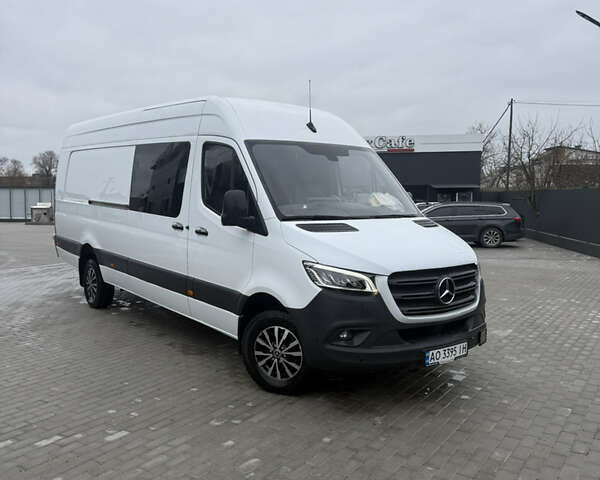Белый Мерседес Sprinter, объемом двигателя 2.99 л и пробегом 310 тыс. км за 52550 $, фото 1 на Automoto.ua