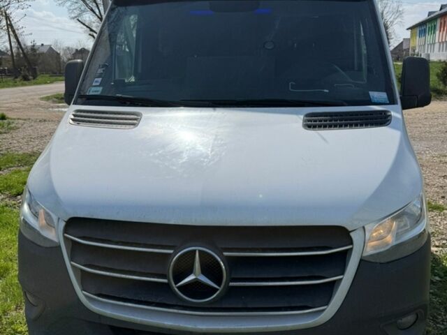 Белый Мерседес Sprinter, объемом двигателя 2.99 л и пробегом 301 тыс. км за 45500 $, фото 1 на Automoto.ua
