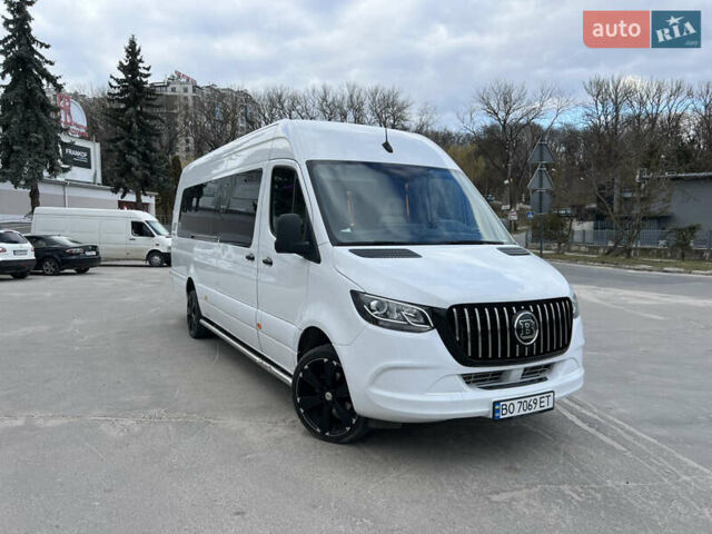 Белый Мерседес Sprinter, объемом двигателя 2 л и пробегом 245 тыс. км за 39500 $, фото 1 на Automoto.ua