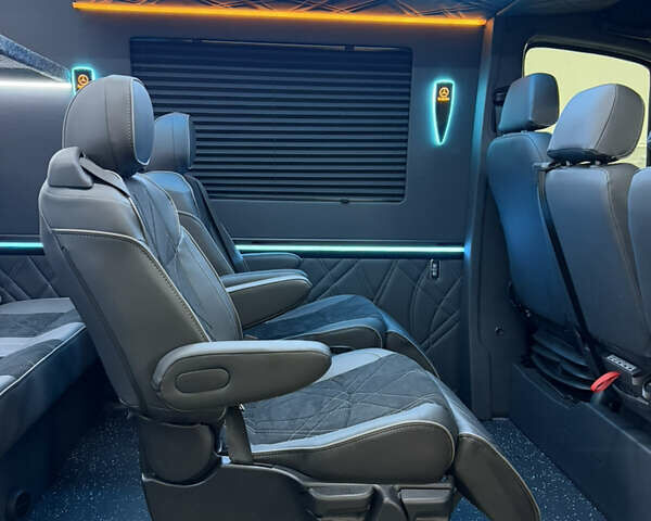 Белый Мерседес Sprinter, объемом двигателя 2 л и пробегом 208 тыс. км за 47000 $, фото 1 на Automoto.ua