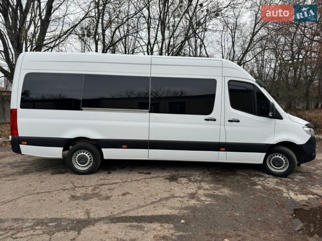 Белый Мерседес Sprinter, объемом двигателя 1.95 л и пробегом 521 тыс. км за 40000 $, фото 1 на Automoto.ua