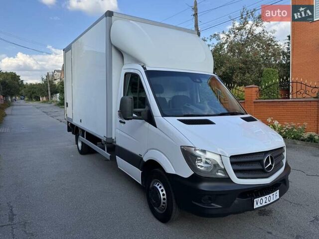 Белый Мерседес Sprinter, объемом двигателя 2.2 л и пробегом 225 тыс. км за 27399 $, фото 1 на Automoto.ua