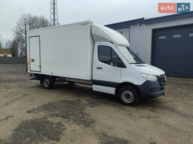 Белый Мерседес Sprinter, объемом двигателя 2.1 л и пробегом 300 тыс. км за 24900 $, фото 1 на Automoto.ua