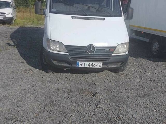 Мерседес Sprinter 2003 в Кременце на Automoto.ua Белый Мерседес Sprinter, объемом двигателя 0 л и пробегом 370 тыс. км за 1007 $, фото 1 на Automoto.ua