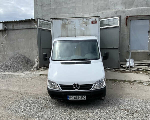 Білий Мерседес Sprinter, об'ємом двигуна 2.69 л та пробігом 385 тис. км за 7000 $, фото 1 на Automoto.ua