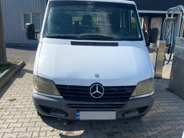 Белый Мерседес Sprinter, объемом двигателя 2.1 л и пробегом 450 тыс. км за 4301 $, фото 1 на Automoto.ua