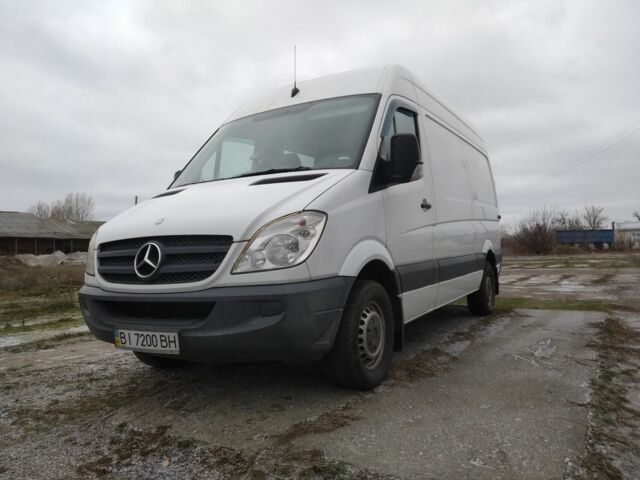 Белый Мерседес Sprinter, объемом двигателя 2.1 л и пробегом 350 тыс. км за 13450 $, фото 1 на Automoto.ua