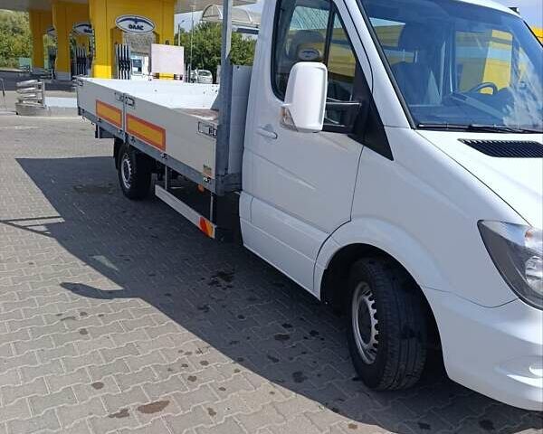 Белый Мерседес Sprinter, объемом двигателя 2.2 л и пробегом 232 тыс. км за 20500 $, фото 1 на Automoto.ua