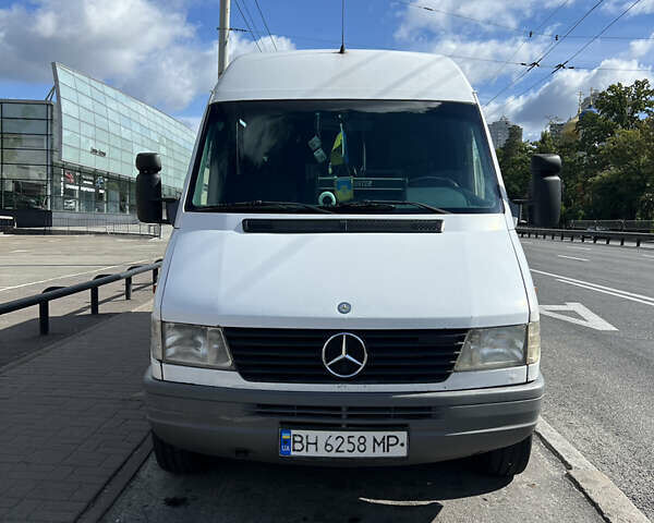 Белый Мерседес Sprinter, объемом двигателя 2.87 л и пробегом 226 тыс. км за 5500 $, фото 1 на Automoto.ua