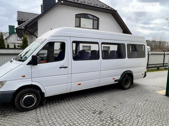 Белый Мерседес Sprinter, объемом двигателя 0 л и пробегом 360 тыс. км за 10300 $, фото 1 на Automoto.ua