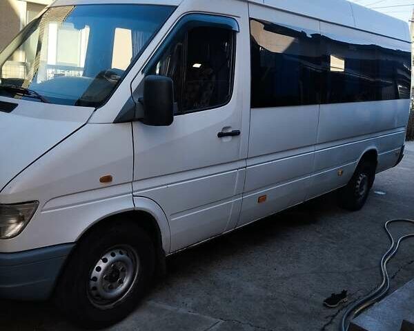 Білий Мерседес Sprinter, об'ємом двигуна 2.87 л та пробігом 300 тис. км за 8500 $, фото 1 на Automoto.ua