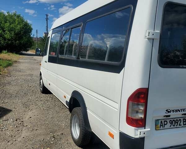 Мерседес Sprinter 2002 у Запоріжжя на Automoto.ua Білий Мерседес Sprinter, об'ємом двигуна 2.15 л та пробігом 500 тис. км за 10500 $, фото 1 на Automoto.ua
