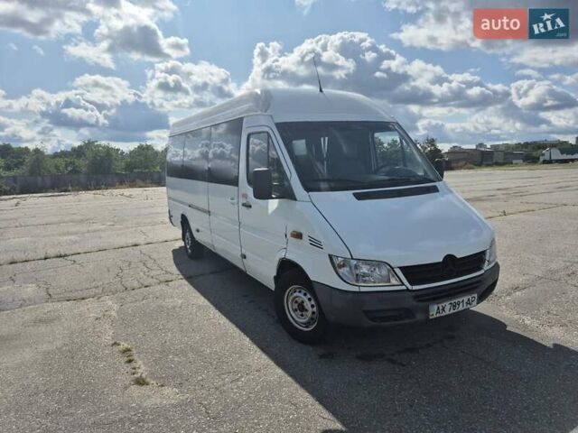 Белый Мерседес Sprinter, объемом двигателя 2.15 л и пробегом 100 тыс. км за 5500 $, фото 1 на Automoto.ua