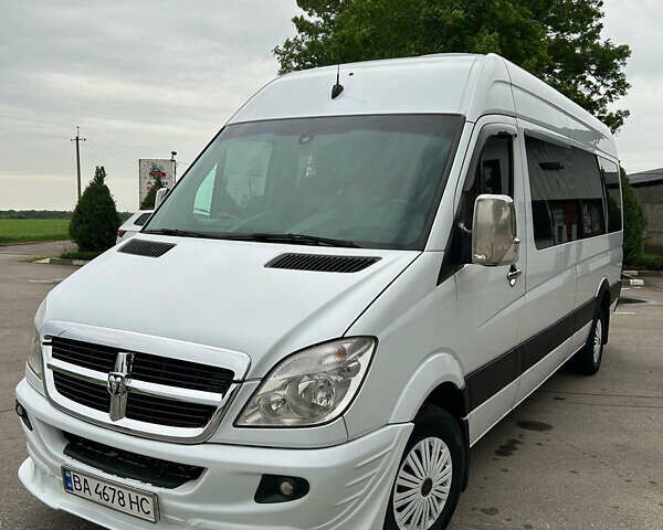Білий Мерседес Sprinter, об'ємом двигуна 2.99 л та пробігом 350 тис. км за 23000 $, фото 1 на Automoto.ua