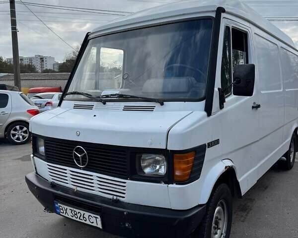 Белый Мерседес Sprinter, объемом двигателя 2.87 л и пробегом 850 тыс. км за 4100 $, фото 1 на Automoto.ua