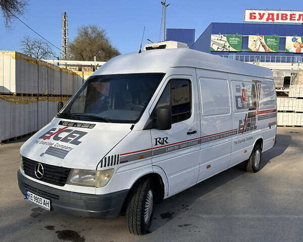 Белый Мерседес Sprinter, объемом двигателя 2.87 л и пробегом 650 тыс. км за 8399 $, фото 1 на Automoto.ua