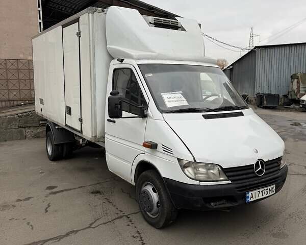 Белый Мерседес Sprinter, объемом двигателя 2.7 л и пробегом 500 тыс. км за 9500 $, фото 1 на Automoto.ua