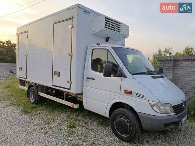 Белый Мерседес Sprinter, объемом двигателя 2.7 л и пробегом 621 тыс. км за 22000 $, фото 1 на Automoto.ua