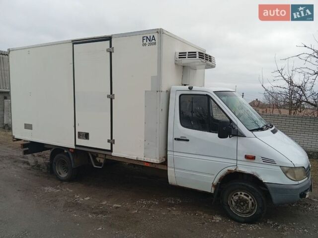 Белый Мерседес Sprinter, объемом двигателя 2.7 л и пробегом 983 тыс. км за 9500 $, фото 1 на Automoto.ua