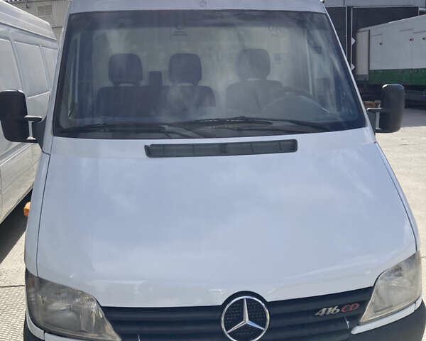 Белый Мерседес Sprinter, объемом двигателя 2.69 л и пробегом 627 тыс. км за 14500 $, фото 1 на Automoto.ua