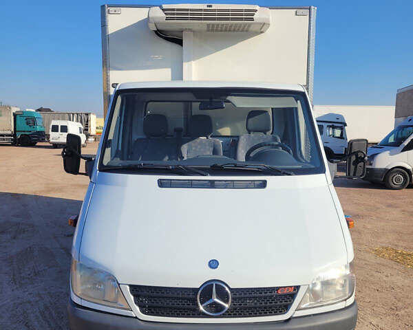 Белый Мерседес Sprinter, объемом двигателя 2.7 л и пробегом 390 тыс. км за 17500 $, фото 1 на Automoto.ua