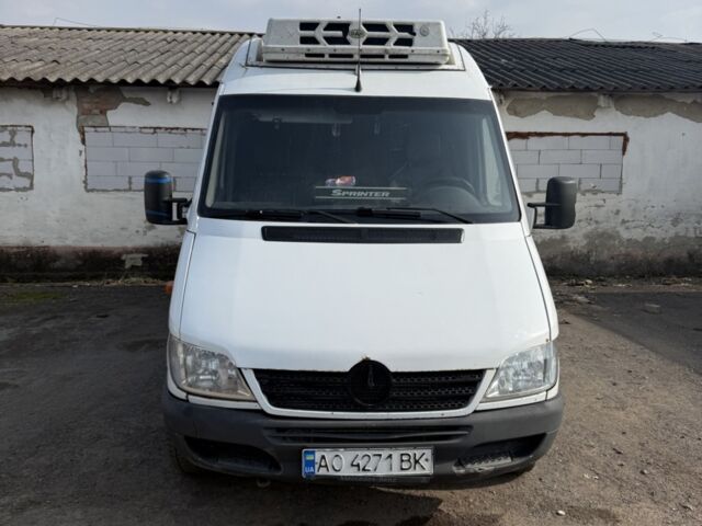 Белый Мерседес Sprinter, объемом двигателя 2.15 л и пробегом 504 тыс. км за 10300 $, фото 1 на Automoto.ua