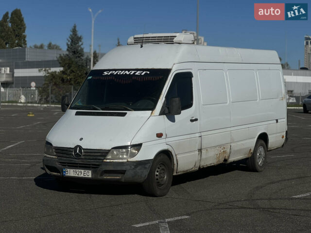 Белый Мерседес Sprinter, объемом двигателя 2.15 л и пробегом 716 тыс. км за 3500 $, фото 1 на Automoto.ua
