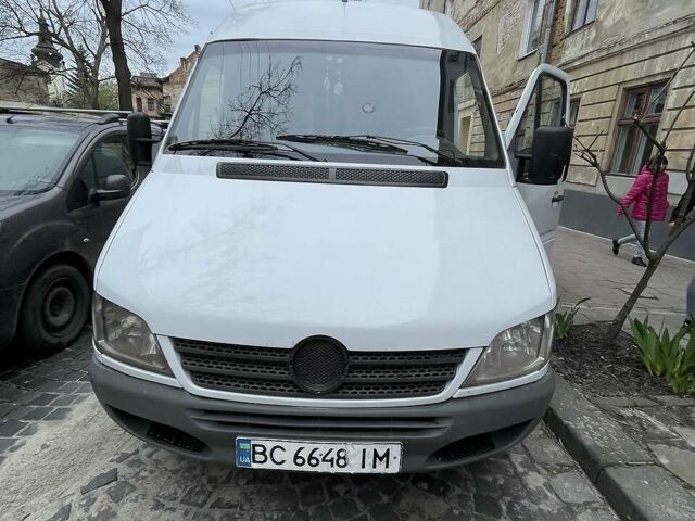 Белый Мерседес Sprinter, объемом двигателя 2.1 л и пробегом 620 тыс. км за 5900 $, фото 1 на Automoto.ua