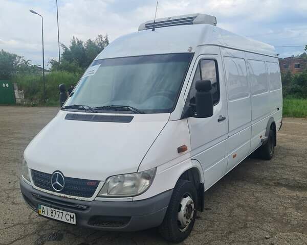 Белый Мерседес Sprinter, объемом двигателя 2.15 л и пробегом 836 тыс. км за 10800 $, фото 1 на Automoto.ua