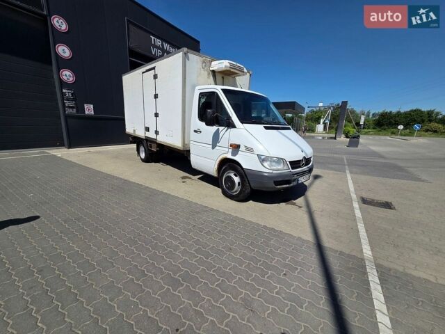 Белый Мерседес Sprinter, объемом двигателя 2.69 л и пробегом 568 тыс. км за 12500 $, фото 1 на Automoto.ua