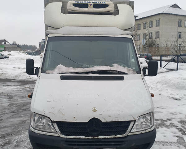 Белый Мерседес Sprinter, объемом двигателя 2.7 л и пробегом 790 тыс. км за 9999 $, фото 1 на Automoto.ua