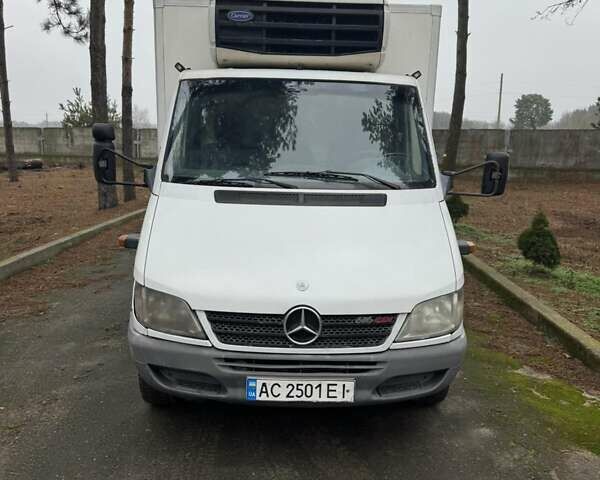 Білий Мерседес Sprinter, об'ємом двигуна 2.69 л та пробігом 725 тис. км за 12200 $, фото 1 на Automoto.ua