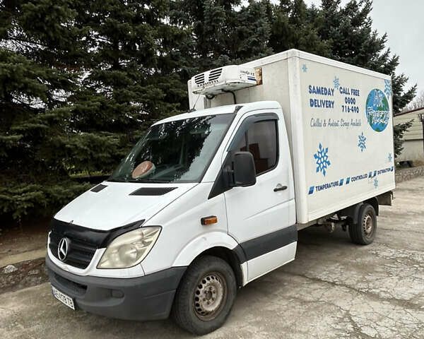 Белый Мерседес Sprinter, объемом двигателя 2.14 л и пробегом 462 тыс. км за 12400 $, фото 1 на Automoto.ua