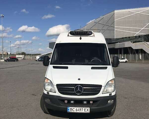 Белый Мерседес Sprinter, объемом двигателя 2.14 л и пробегом 100 тыс. км за 17000 $, фото 1 на Automoto.ua