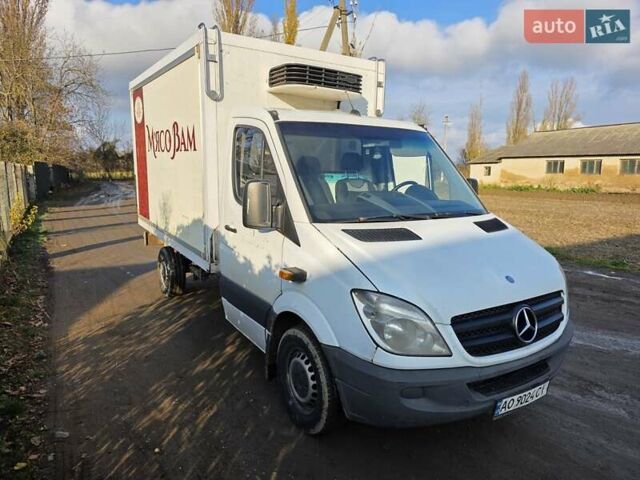 Белый Мерседес Sprinter, объемом двигателя 2.14 л и пробегом 350 тыс. км за 12500 $, фото 1 на Automoto.ua