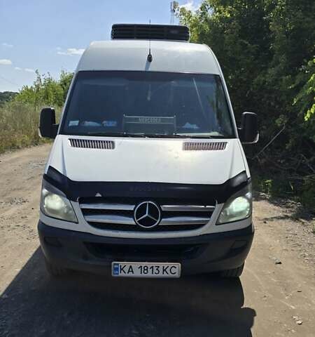 Белый Мерседес Sprinter, объемом двигателя 2.7 л и пробегом 640 тыс. км за 15500 $, фото 1 на Automoto.ua