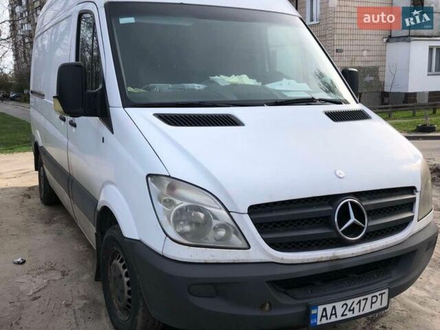 Белый Мерседес Sprinter, объемом двигателя 2.14 л и пробегом 500 тыс. км за 10200 $, фото 1 на Automoto.ua