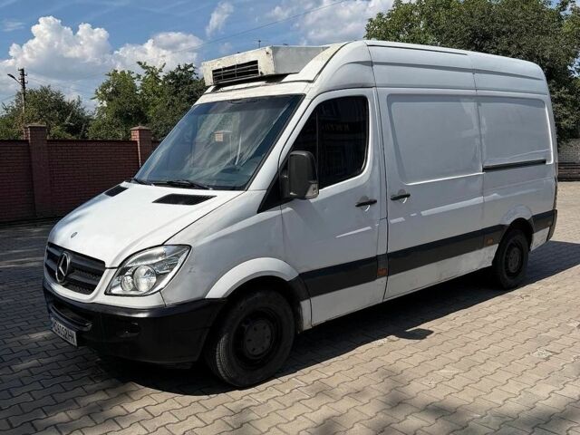Белый Мерседес Sprinter, объемом двигателя 0 л и пробегом 351 тыс. км за 9900 $, фото 1 на Automoto.ua