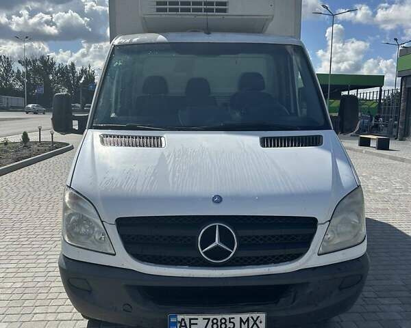 Белый Мерседес Sprinter, объемом двигателя 2.14 л и пробегом 490 тыс. км за 27000 $, фото 1 на Automoto.ua