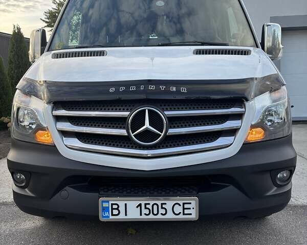 Белый Мерседес Sprinter, объемом двигателя 2.14 л и пробегом 356 тыс. км за 22000 $, фото 1 на Automoto.ua
