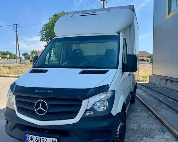 Белый Мерседес Sprinter, объемом двигателя 2.1 л и пробегом 308 тыс. км за 20999 $, фото 1 на Automoto.ua
