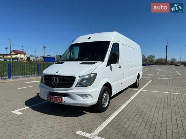 Белый Мерседес Sprinter, объемом двигателя 2.2 л и пробегом 390 тыс. км за 19300 $, фото 1 на Automoto.ua