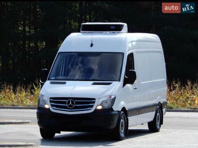 Белый Мерседес Sprinter, объемом двигателя 2.2 л и пробегом 190 тыс. км за 21260 $, фото 1 на Automoto.ua